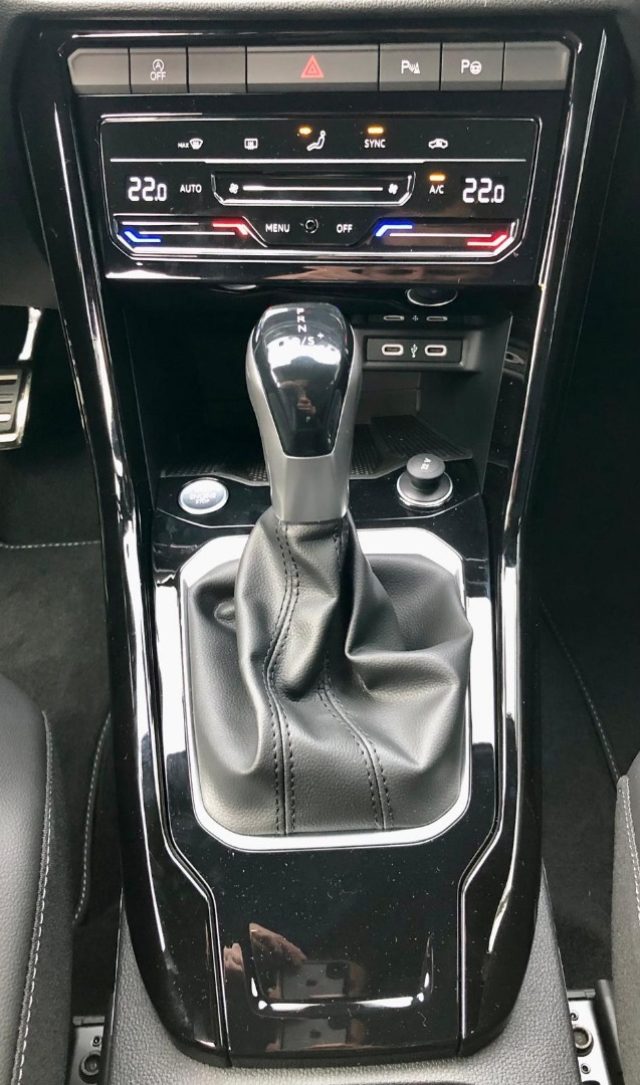 VOLKSWAGEN T-Roc usata, con Cruise Control