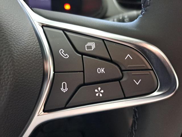 RENAULT Captur usata, con Volante in pelle