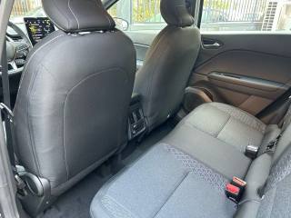 RENAULT Captur usata, con Volante in pelle