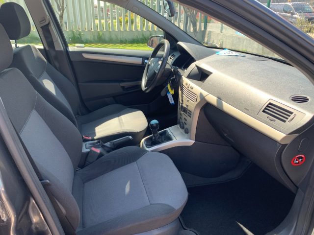 OPEL Astra usata, con Controllo trazione
