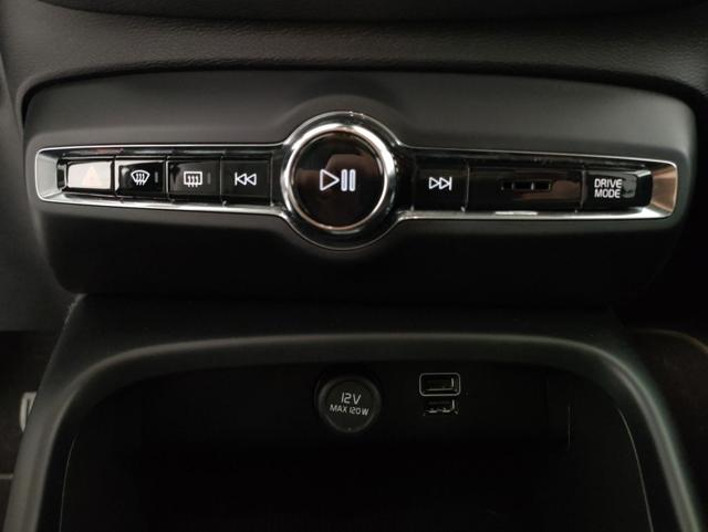 VOLVO XC40 usata, con Sedile posteriore sdoppiato