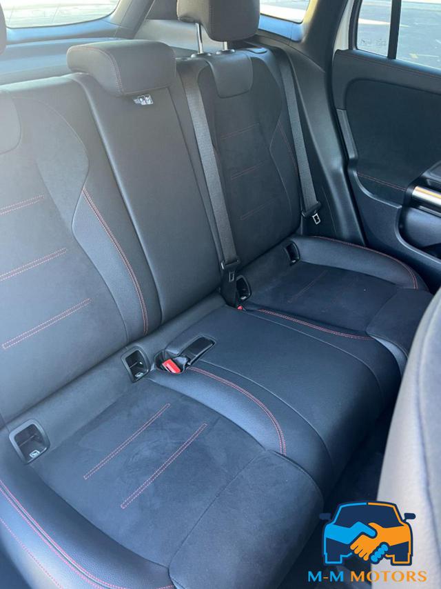MERCEDES-BENZ GLA 200 usata, con Airbag testa