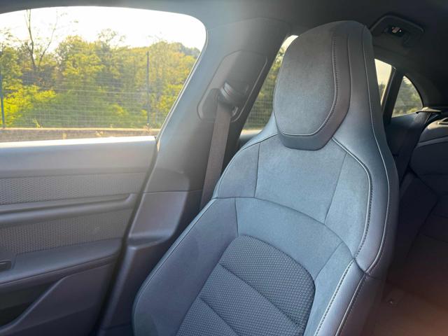 PORSCHE Taycan usata, con Regolazione elettrica sedili