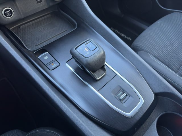 NISSAN Qashqai usata, con USB