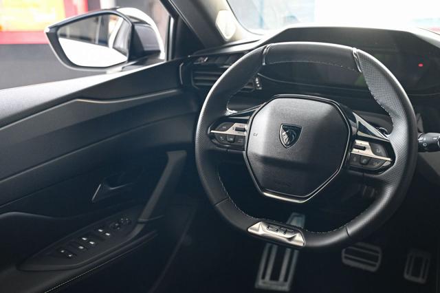 PEUGEOT 308 usata, con Volante in pelle