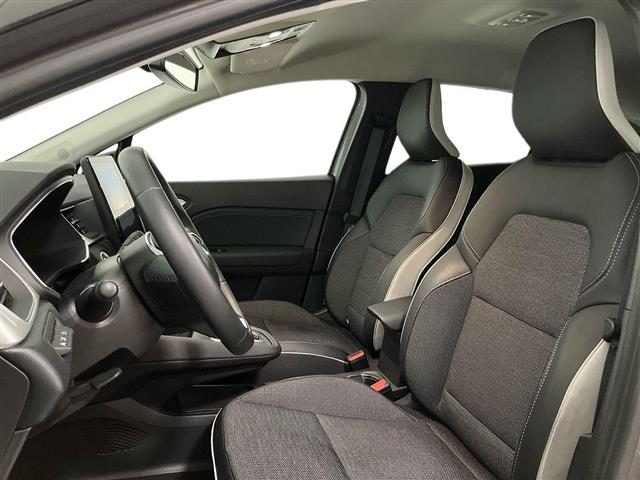 RENAULT Captur usata, con Sistema di navigazione