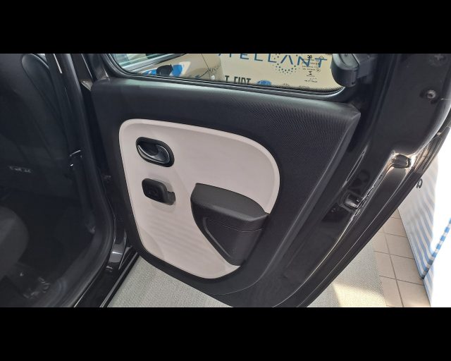 RENAULT Twingo usata 20