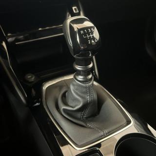 PEUGEOT 208 usata, con Sedile posteriore sdoppiato