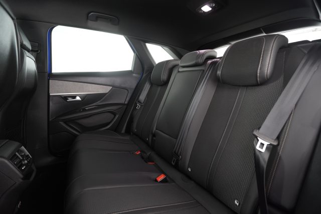 PEUGEOT 3008 usata 10