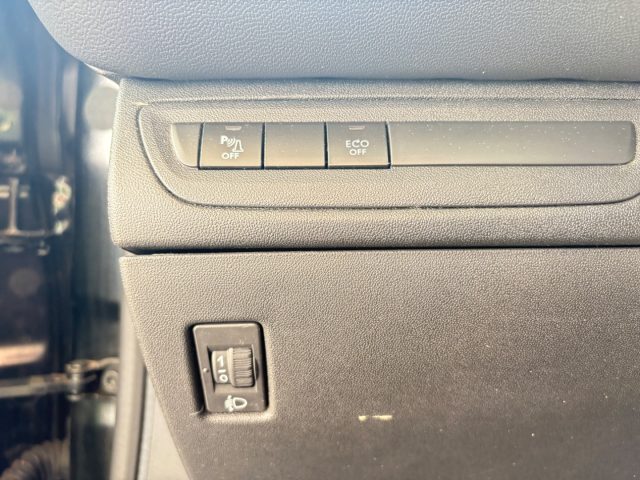 PEUGEOT 208 usata, con Airbag testa