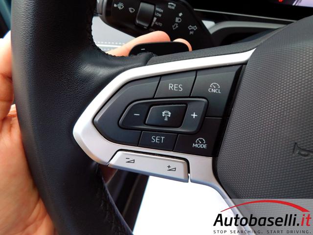 VOLKSWAGEN Passat usata, con Sound system