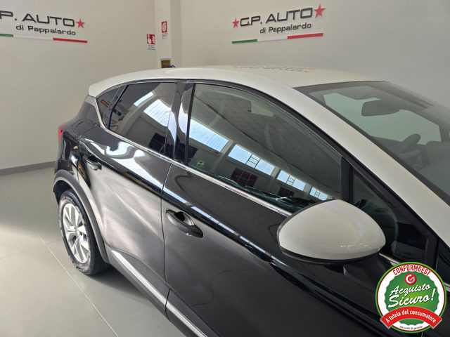 RENAULT Captur usata, con Bracciolo