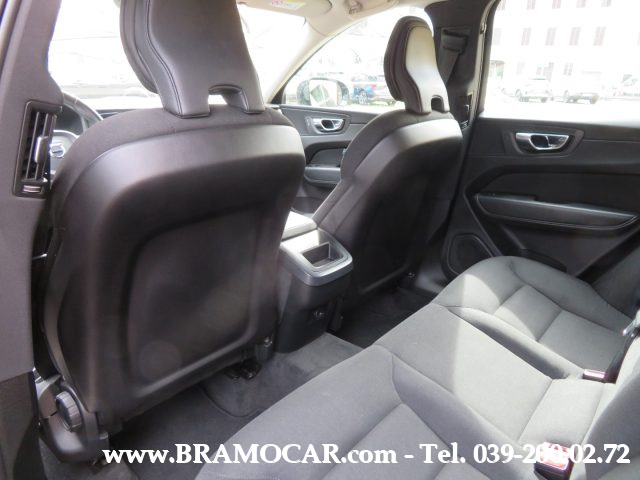 VOLVO XC60 usata, con Sedile posteriore sdoppiato