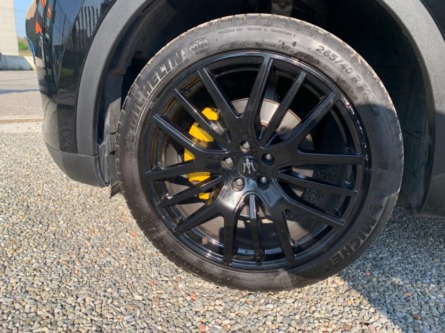 MASERATI Levante usata, con Fendinebbia