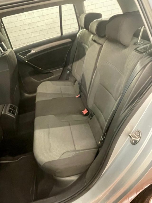 VOLKSWAGEN Golf Variant usata, con Airbag laterali