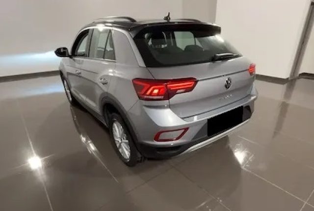 VOLKSWAGEN T-Roc usata, con Autoradio