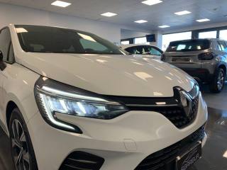 RENAULT Clio usata, con Sedili sportivi