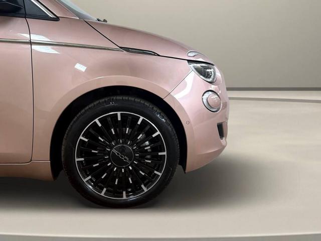 FIAT 500e usata, con Isofix
