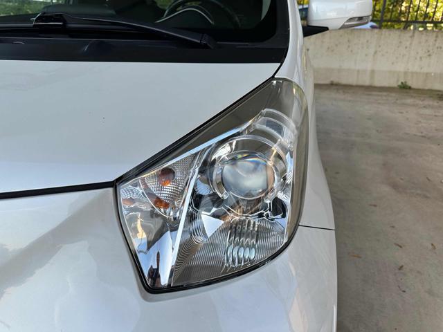 TOYOTA iQ usata 53