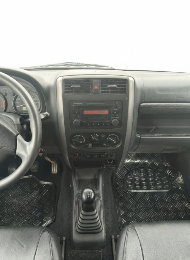 SUZUKI Jimny usata, con Fendinebbia