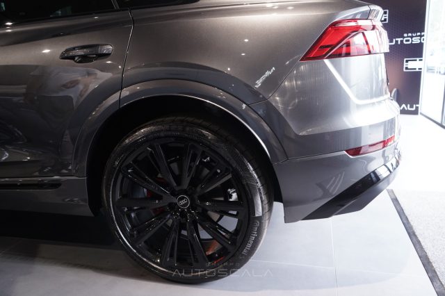 AUDI Q8 usata, con Luci diurne LED