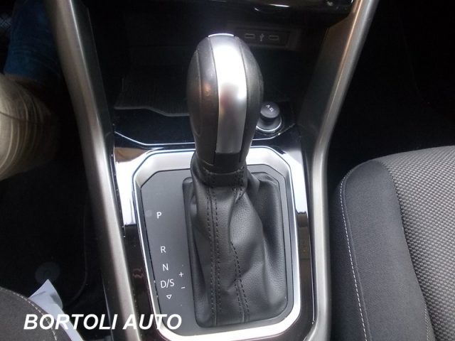 VOLKSWAGEN T-Roc usata, con Autoradio