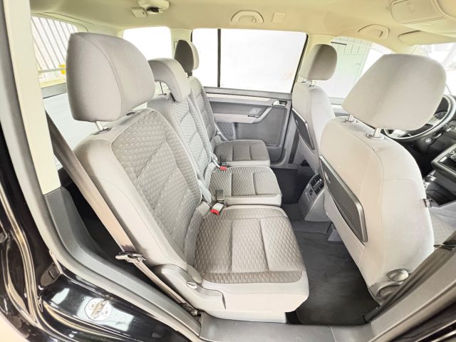 VOLKSWAGEN Touran usata 38
