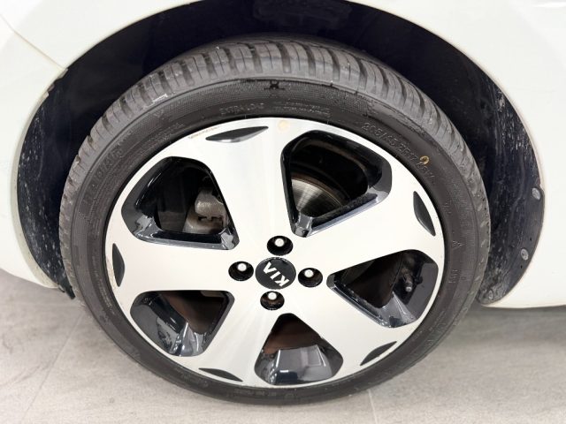 KIA Rio usata, con Luci diurne