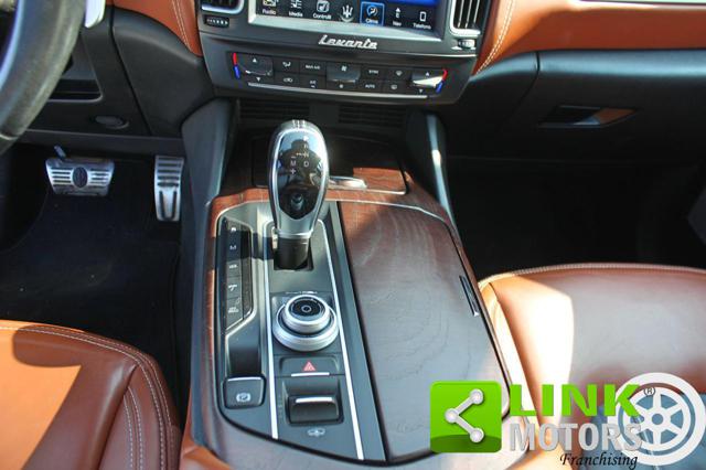 MASERATI Levante usata, con USB