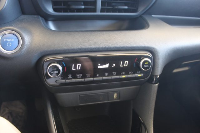 TOYOTA Yaris usata, con Sensore di luce