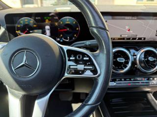 MERCEDES-BENZ GLA 200 usata, con Park Distance Control