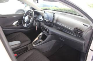 TOYOTA Yaris usata, con Autoradio