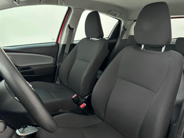 TOYOTA Yaris usata, con USB