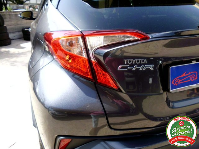 TOYOTA C-HR usata, con Isofix