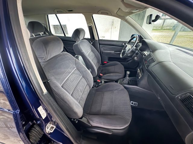 VOLKSWAGEN Golf usata, con Gancio traino