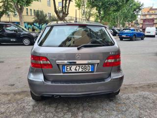 MERCEDES-BENZ B 180 usata, con Autoradio