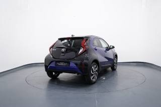 TOYOTA Aygo X usata, con Controllo automatico clima