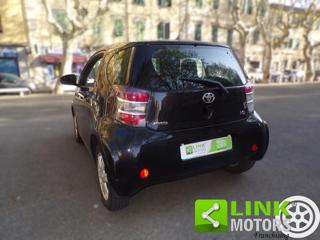 TOYOTA iQ usata 41