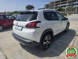 PEUGEOT 2008 usata, con Autoradio