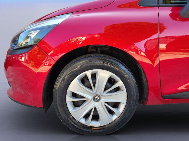 RENAULT Clio usata, con Sedile posteriore sdoppiato