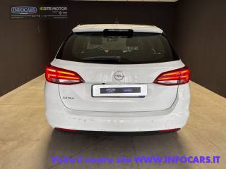 OPEL Astra usata, con Sedile posteriore sdoppiato