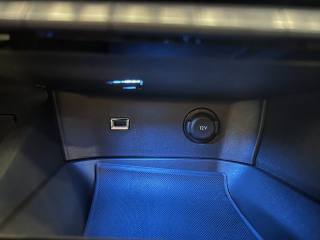 PEUGEOT 5008 usata, con Frenata d