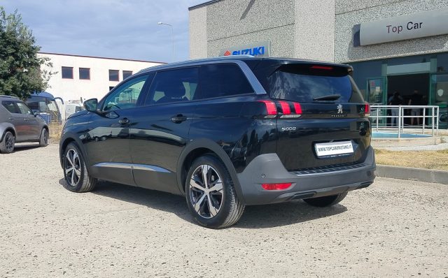 PEUGEOT 5008 usata, con Cerchi in lega