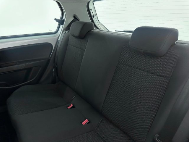VOLKSWAGEN up! usata, con Lettore CD