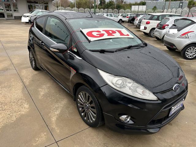 FORD Fiesta usata, con ABS