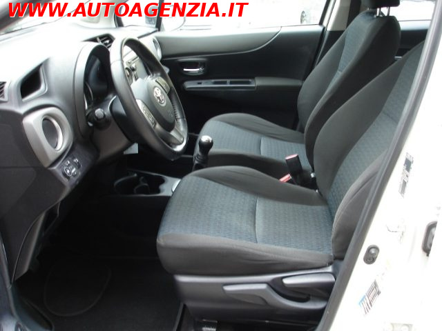 TOYOTA Yaris usata 7