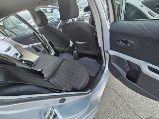 TOYOTA Yaris usata 12