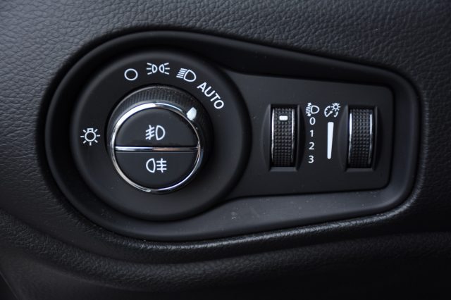 JEEP Renegade usata, con USB