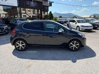 PEUGEOT 208 usata, con Airbag laterali