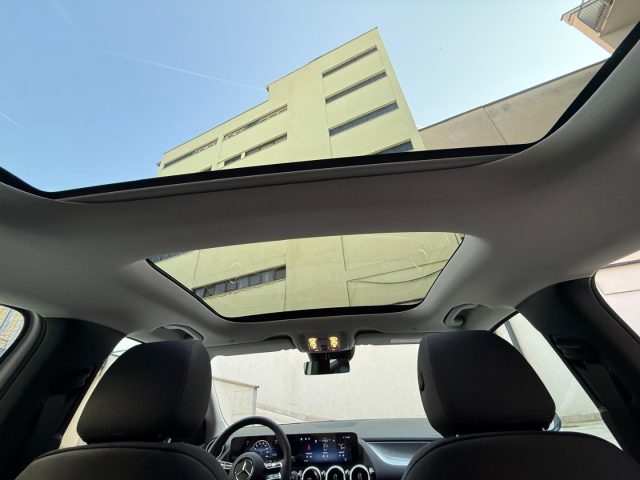 MERCEDES-BENZ GLA 180 usata 27